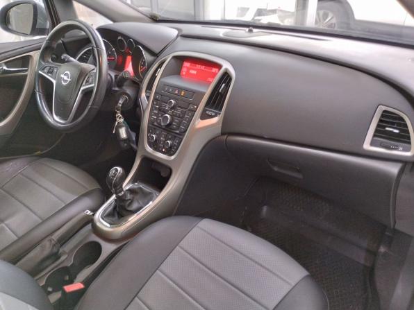 Opel Astra J с пробегом 2011 года, цена 780 000 рублей, 146953 км, хэтчбек, Автокод Объявления