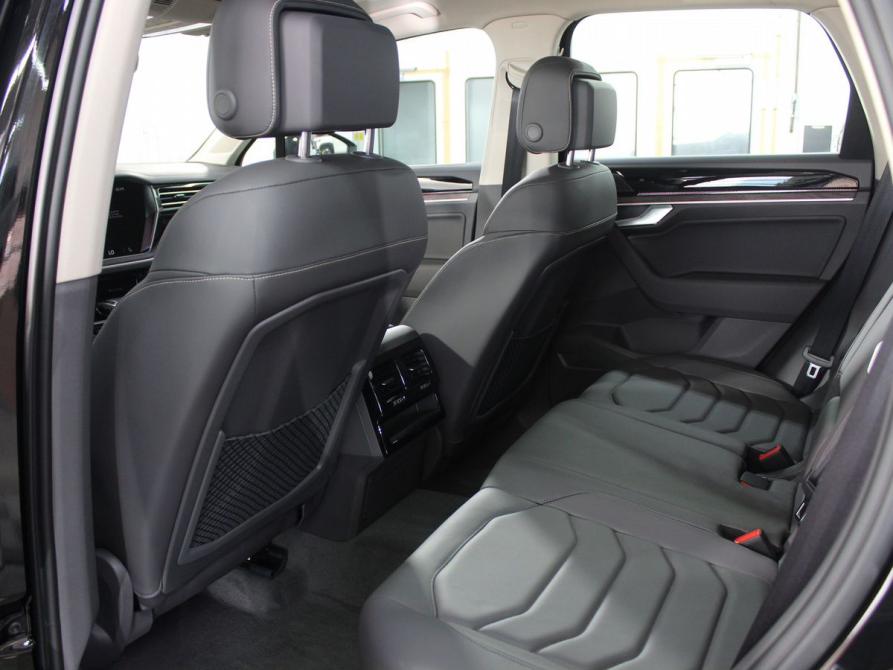 Volkswagen Touareg III Рестайлинг Москва  - изображение 23