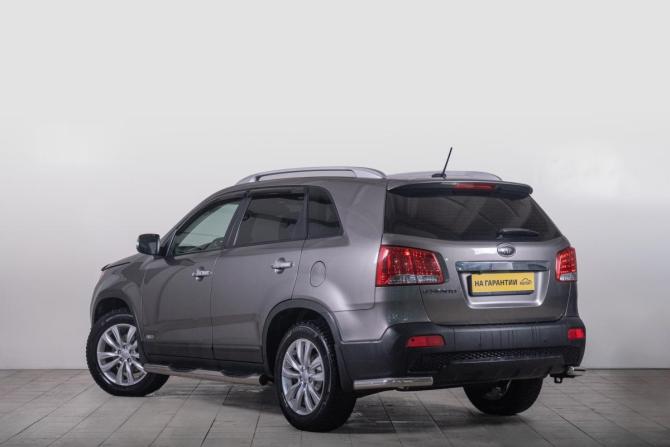 Kia Sorento II с пробегом 2012 года, цена 1 649 000 рублей, 281000 км, внедорожник, Автокод Объявления