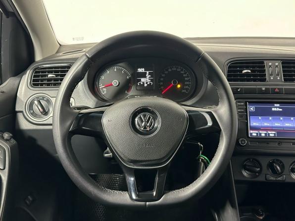 Volkswagen Polo V Рестайлинг с пробегом 2017 года, цена 910 000 рублей, 187002 км, седан, Автокод Объявления