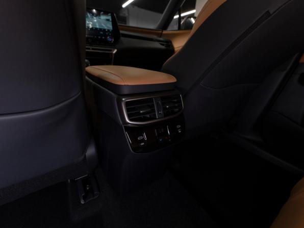 Lexus RX V с пробегом 2026 года, цена 8 850 000 рублей, 39 км, внедорожник, Автокод Объявления