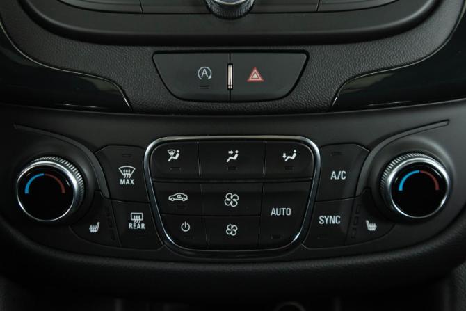Chevrolet Equinox III Рестайлинг с пробегом 2021 года, цена 3 119 000 рублей, 88000 км, внедорожник, Автокод Объявления