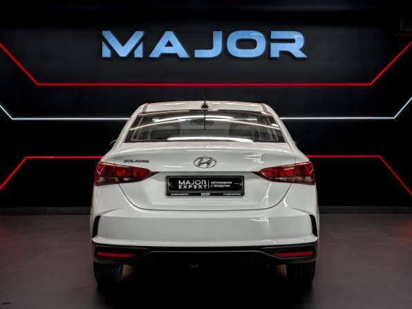 Hyundai Solaris II Рестайлинг с пробегом 2022 года, цена 1 685 000 рублей, 63429 км, седан, Автокод Объявления