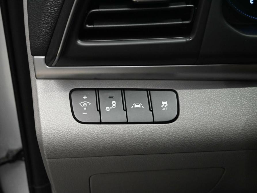 Hyundai Elantra VI (AD) Рестайлинг Екатеринбург  - изображение 13