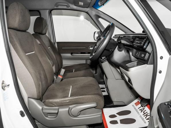 Honda Stepwgn V с пробегом 2015 года, цена 1 649 500 рублей, 129000 км, минивэн, Автокод Объявления
