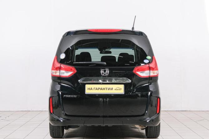 Honda Freed II Рестайлинг с пробегом 2020 года, цена 1 649 000 рублей, 121000 км, компактвэн, Автокод Объявления
