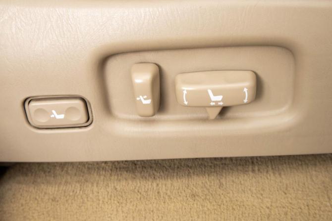 Lexus LX II Рестайлинг с пробегом 2004 года, цена 2 149 000 рублей, 250000 км, внедорожник, Автокод Объявления