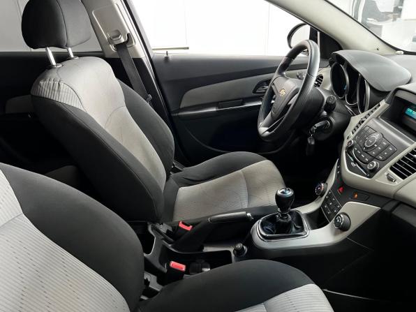 Chevrolet Cruze I с пробегом 2012 года, цена 590 001 рубль, 237000 км, хэтчбек, Автокод Объявления