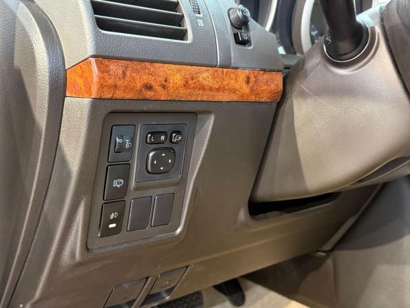 Toyota Land Cruiser Prado 150 Series с пробегом 2011 года, цена 2 800 000 рублей, 129110 км, внедорожник, Автокод Объявления