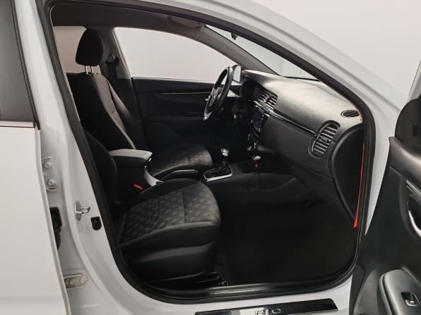 Kia Rio IV с пробегом 2019 года, цена 1 699 000 рублей, 46501 км, хэтчбек, Автокод Объявления