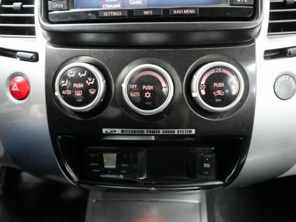 Mitsubishi Pajero Sport II Рестайлинг с пробегом 2014 года, цена 1 760 000 рублей, 239000 км, внедорожник, Автокод Объявления
