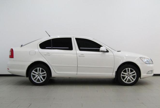 Skoda Octavia II (A5) Рестайлинг с пробегом 2011 года, цена 769 000 рублей, 165131 км, лифтбек, Автокод Объявления