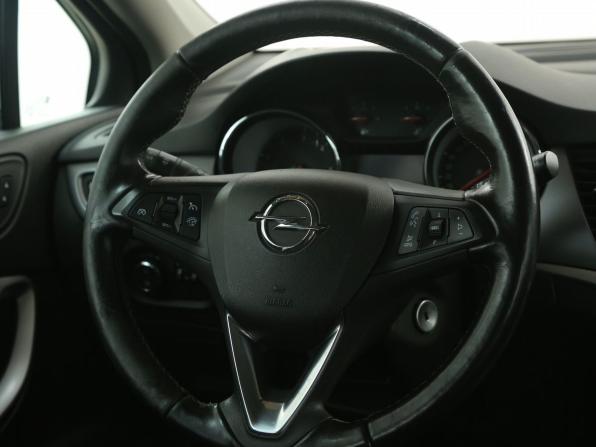Opel Astra K с пробегом 2018 года, цена 1 099 000 рублей, 229500 км, универсал, Автокод Объявления