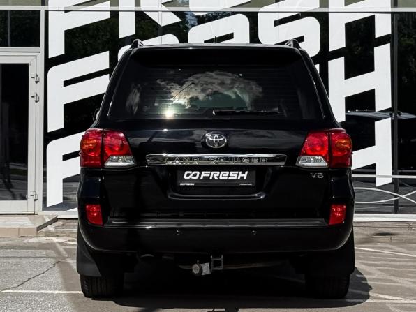 Toyota Land Cruiser 200 Series Рестайлинг 1 с пробегом 2014 года, цена 4 729 000 рублей, 208872 км, внедорожник, Автокод Объявления