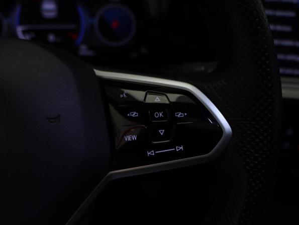 Volkswagen Golf VIII с пробегом 2022 года, цена 2 670 000 рублей, 59000 км, хэтчбек, Автокод Объявления