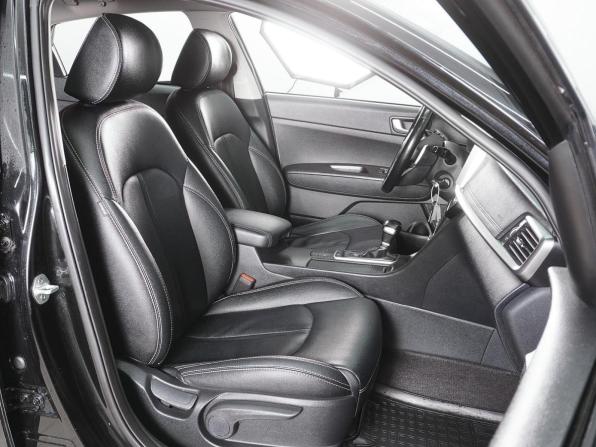 Kia Optima IV Рестайлинг с пробегом 2018 года, цена 1 899 000 рублей, 160072 км, седан, Автокод Объявления