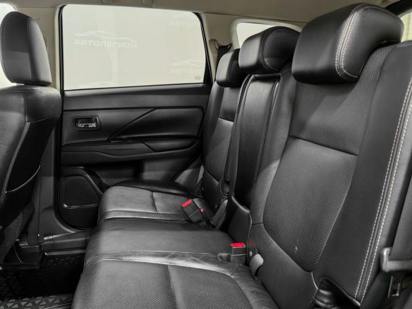 Mitsubishi Outlander III с пробегом 2013 года, цена 1 580 000 рублей, 194000 км, внедорожник, Автокод Объявления