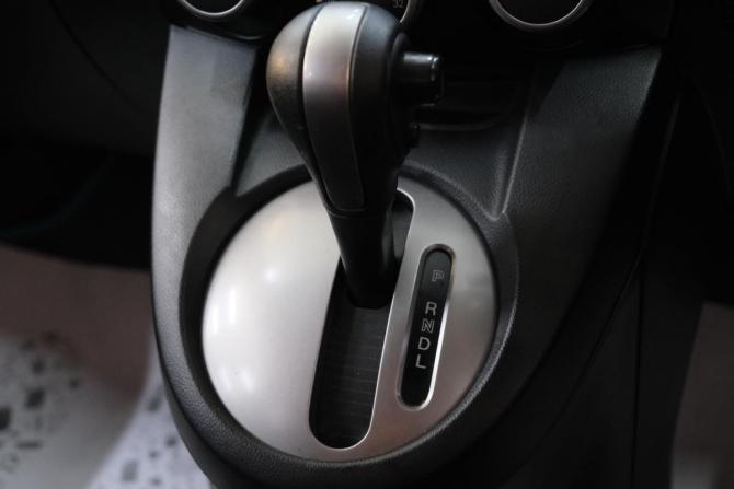 Mazda Demio III (DE) с пробегом 2011 года, цена 699 000 рублей, 142000 км, хэтчбек, Автокод Объявления