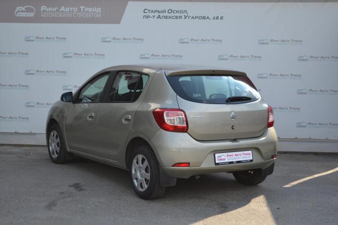 Renault Sandero II с пробегом 2015 года, цена 740 000 рублей, 135000 км, хэтчбек, Автокод Объявления