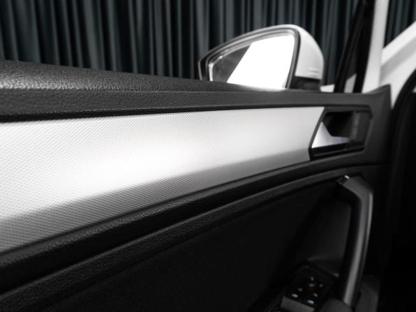Volkswagen Tiguan II с пробегом 2020 года, цена 2 299 000 рублей, 91778 км, внедорожник, Автокод Объявления