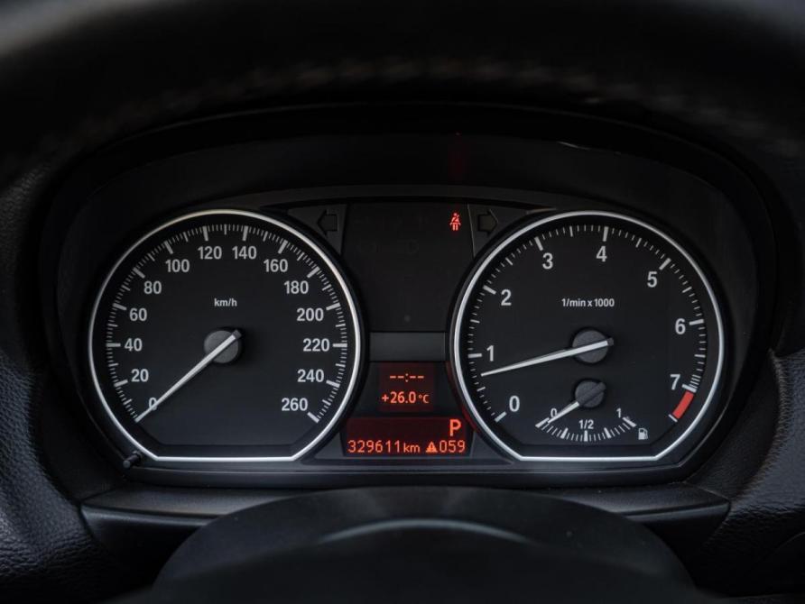 BMW 1 серии I (E81/E82/E87/E88) Рестайлинг Краснодар  - изображение 17