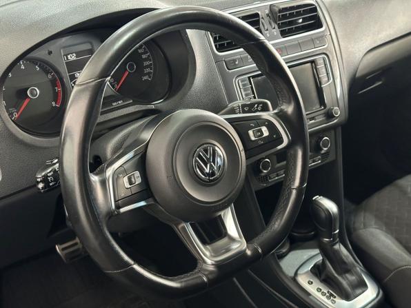 Volkswagen Polo V Рестайлинг с пробегом 2018 года, цена 1 310 000 рублей, 134007 км, седан, Автокод Объявления