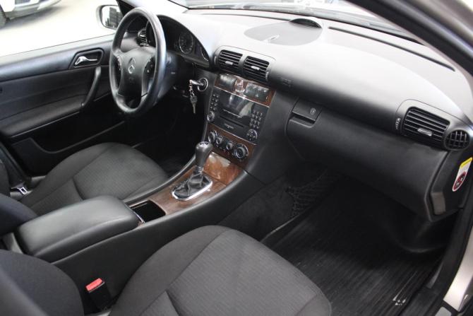 Mercedes-Benz C-Класс II (W203) Рестайлинг с пробегом 2006 года, цена 798 000 рублей, 142000 км, седан, Автокод Объявления
