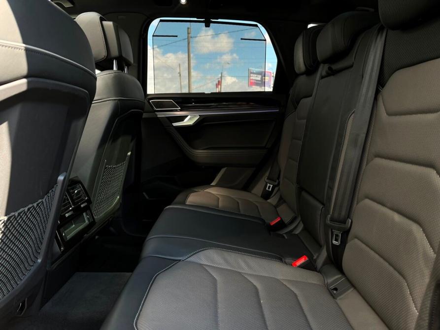 Volkswagen Touareg III Рестайлинг Санкт-Петербург  - изображение 17