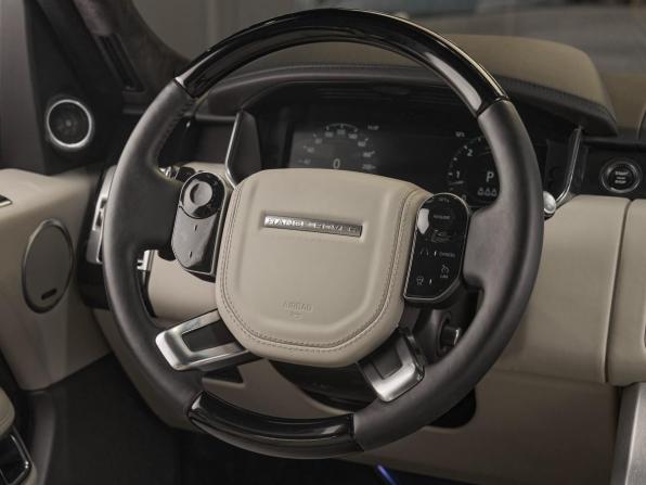 Land Rover Range Rover IV Рестайлинг с пробегом 2018 года, цена 6 495 000 рублей, 103700 км, внедорожник, Автокод Объявления