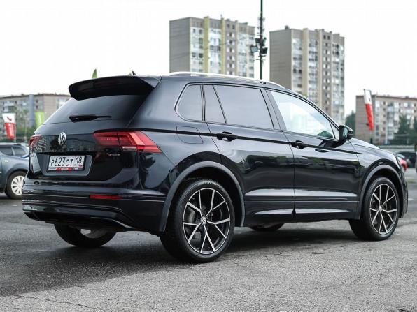 Volkswagen Tiguan II с пробегом 2018 года, цена 3 299 000 рублей, 126300 км, внедорожник, Автокод Объявления