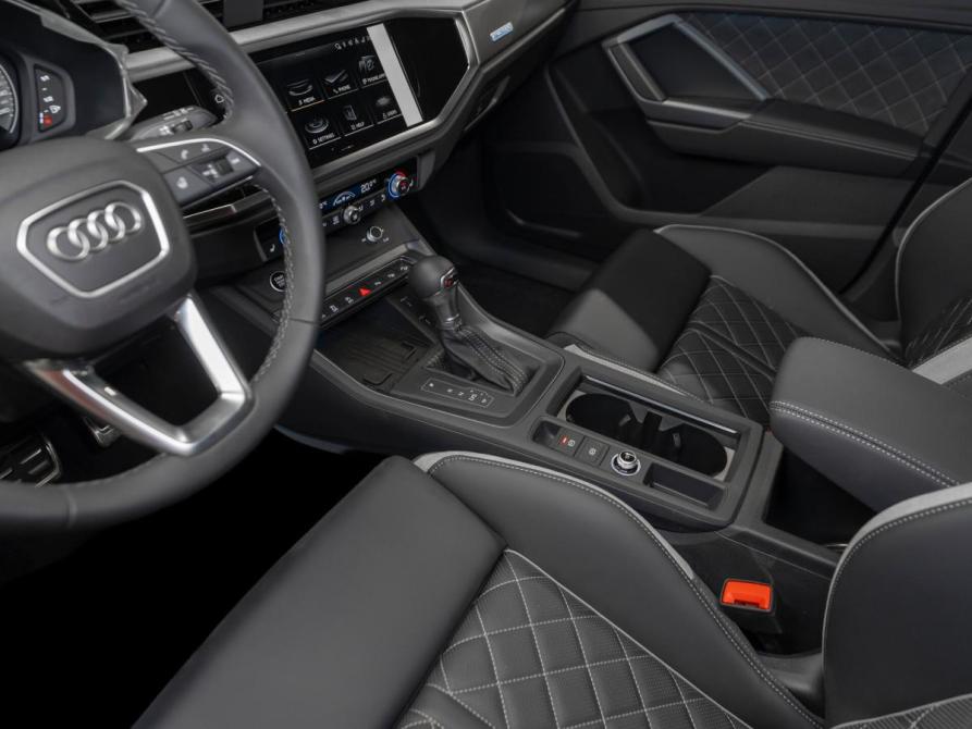 Audi Q3 II (F3) Москва  - изображение 17