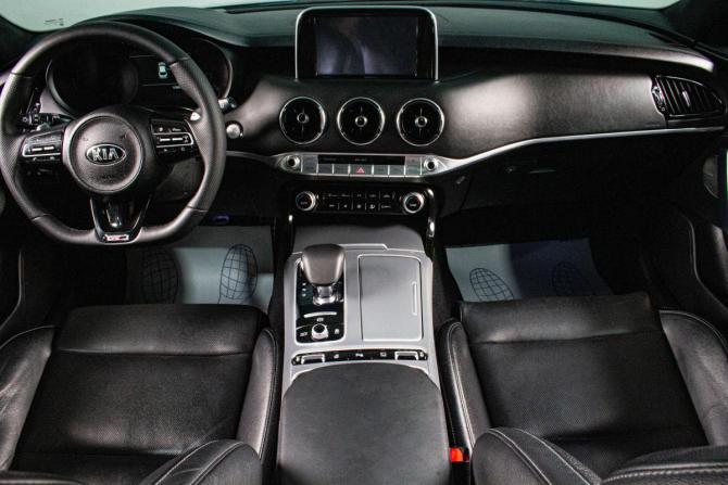 Kia Stinger I Рестайлинг с пробегом 2018 года, цена 3 009 000 рублей, 123110 км, лифтбек, Автокод Объявления