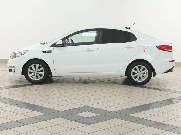 Kia Rio III Рестайлинг с пробегом 2017 года, цена 1 155 000 рублей, 121000 км, седан, Автокод Объявления