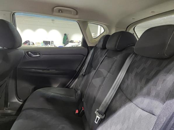 Nissan Tiida II с пробегом 2015 года, цена 1 090 000 рублей, 124112 км, хэтчбек, Автокод Объявления