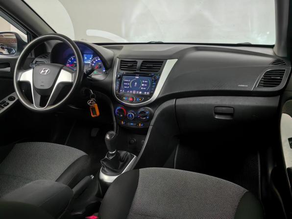 Hyundai Solaris I с пробегом 2013 года, цена 589 000 рублей, 239538 км, седан, Автокод Объявления