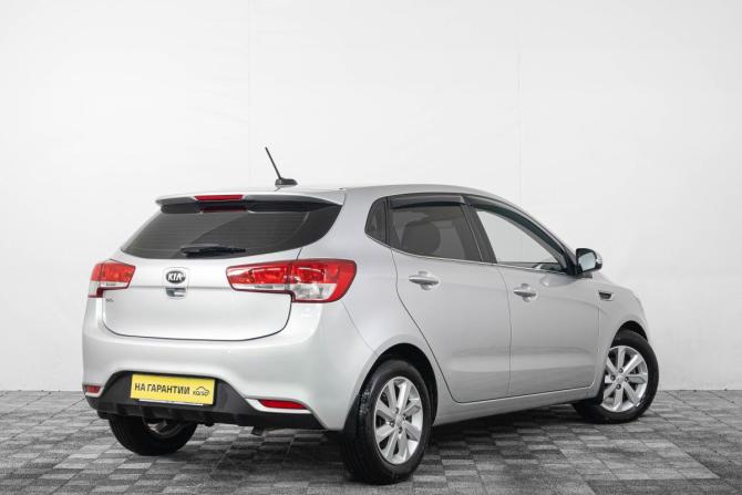 Kia Rio III Рестайлинг с пробегом 2017 года, цена 1 099 000 рублей, 62974 км, хэтчбек, Автокод Объявления