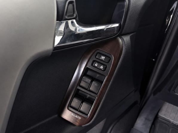 Toyota Land Cruiser Prado 150 Series Рестайлинг 1 с пробегом 2014 года, цена 3 699 000 рублей, 113913 км, внедорожник, Автокод Объявления