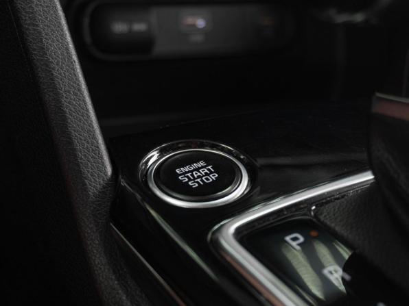 Kia Sportage V с пробегом 2022 года, цена 3 219 000 рублей, 51114 км, внедорожник, Автокод Объявления