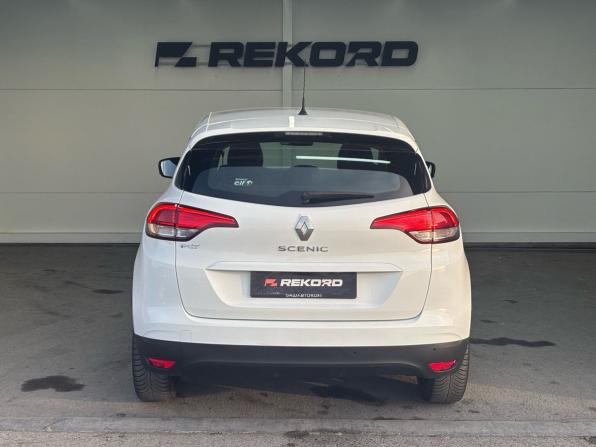 Renault Scenic IV с пробегом 2017 года, цена 1 499 000 рублей, 177000 км, компактвэн, Автокод Объявления