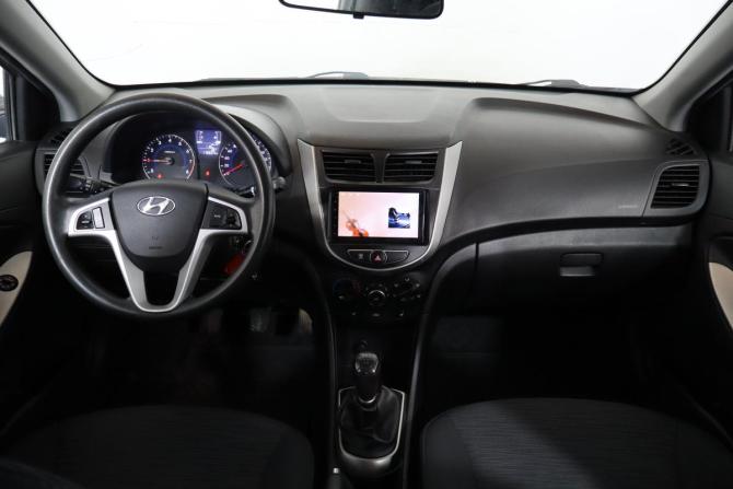 Hyundai Solaris I Рестайлинг с пробегом 2015 года, цена 799 000 рублей, 115000 км, седан, Автокод Объявления