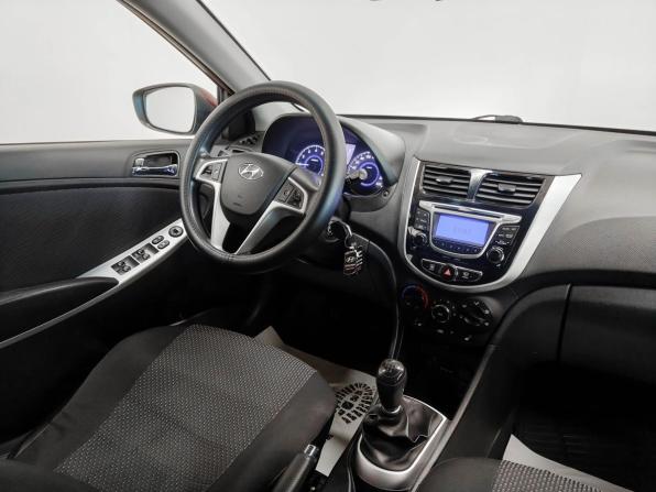 Hyundai Solaris I с пробегом 2013 года, цена 725 300 рублей, 183493 км, седан, Автокод Объявления