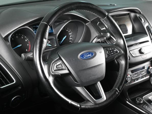 Ford Focus III Рестайлинг с пробегом 2018 года, цена 1 179 000 рублей, 213893 км, хэтчбек, Автокод Объявления