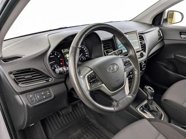 Hyundai Solaris II Рестайлинг с пробегом 2021 года, цена 1 595 000 рублей, 82735 км, седан, Автокод Объявления