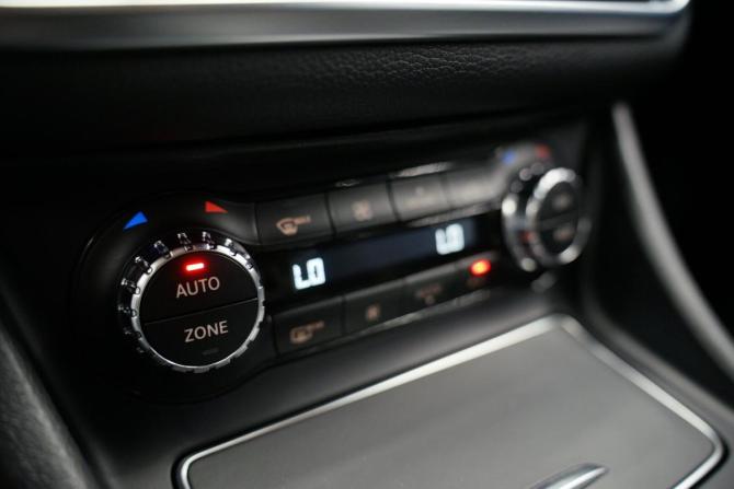 Mercedes-Benz GLA I (X156) Рестайлинг с пробегом 2019 года, цена 2 483 000 рублей, 75000 км, внедорожник, Автокод Объявления