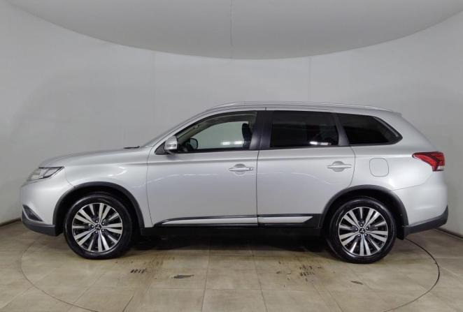 Mitsubishi Outlander III Рестайлинг 3 с пробегом 2019 года, цена 1 900 000 рублей, 205000 км, внедорожник, Автокод Объявления