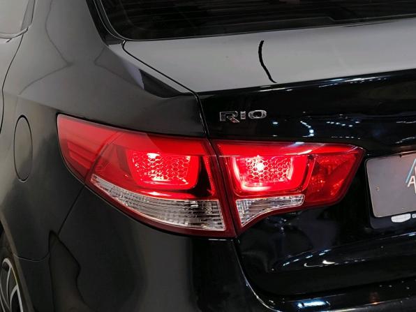 Kia Rio III Рестайлинг с пробегом 2016 года, цена 989 000 рублей, 129065 км, седан, Автокод Объявления