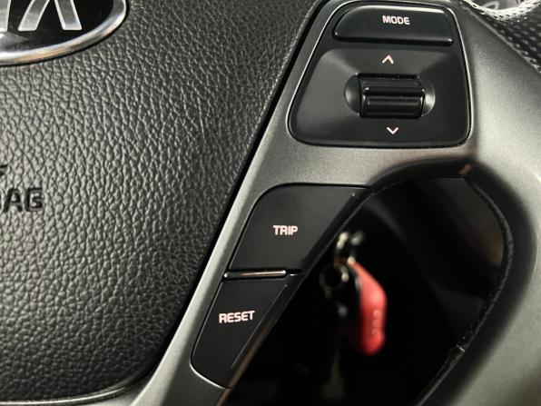 Kia Rio III Рестайлинг с пробегом 2017 года, цена 966 000 рублей, 172746 км, седан, Автокод Объявления