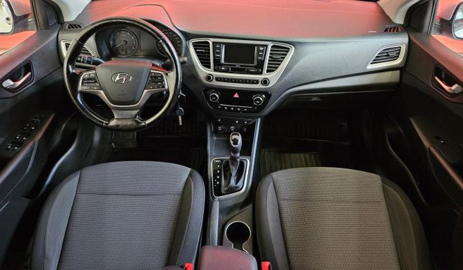 Hyundai Solaris II с пробегом 2019 года, цена 1 240 000 рублей, 130448 км, седан, Автокод Объявления