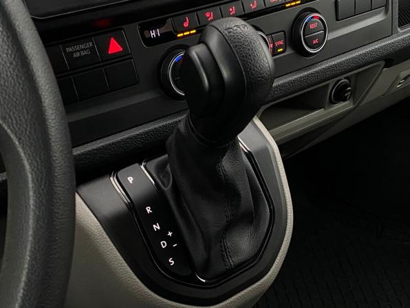 Volkswagen Caravelle T6 с пробегом 2019 года, цена 3 192 300 рублей, 113150 км, минивэн, Автокод Объявления