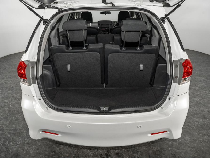 Toyota Wish II Рестайлинг Иркутск  - изображение 16